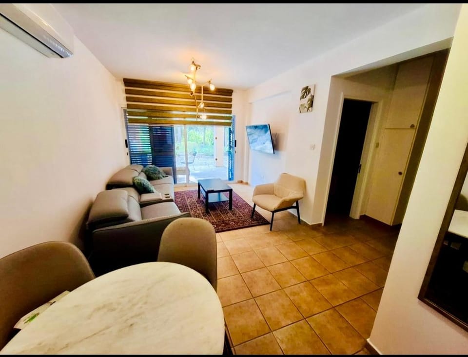 Paradise Gardens Luxury Oasis Apartment in Yeroskipou
