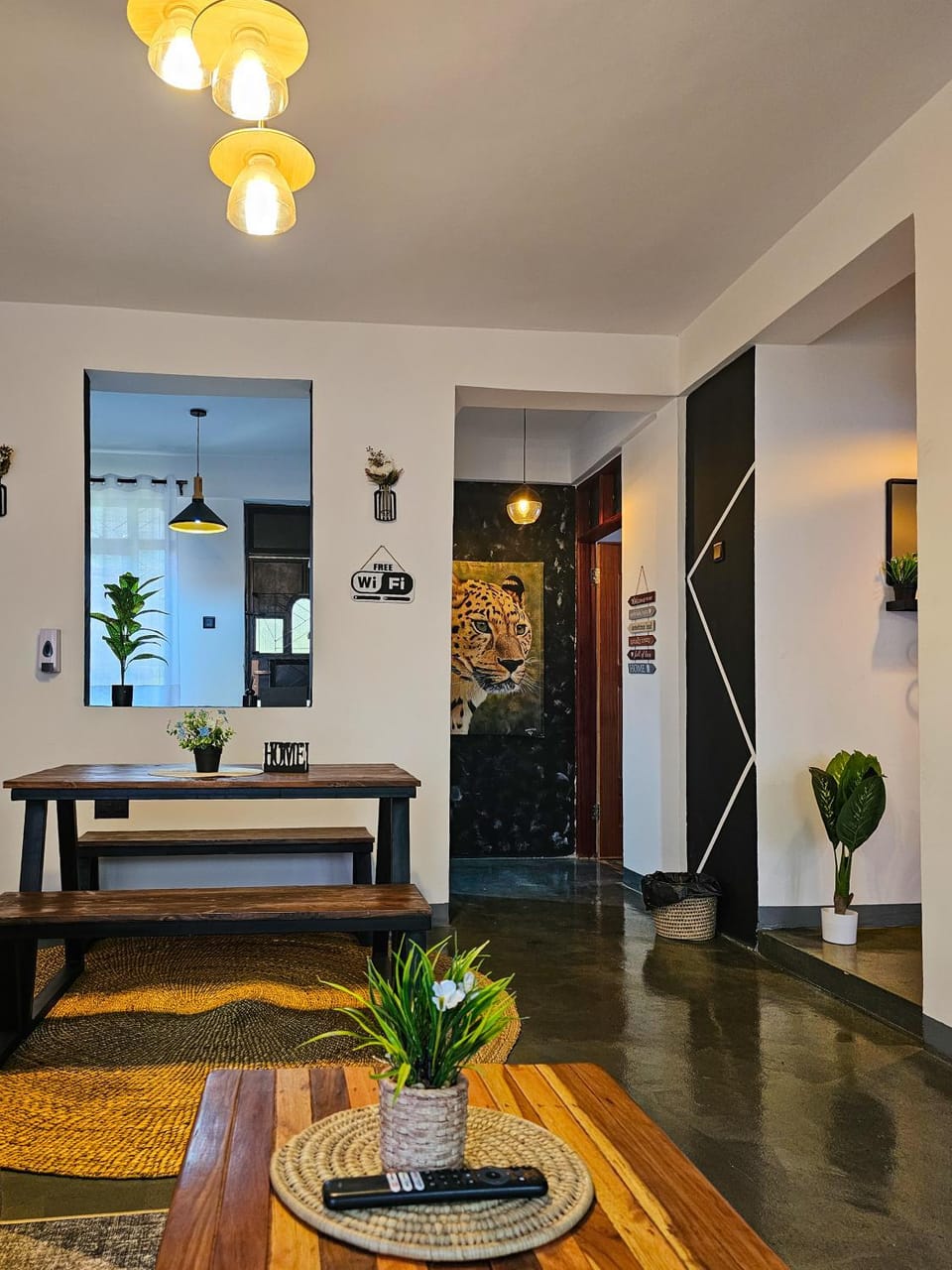 Living room, Seating area, Dining area