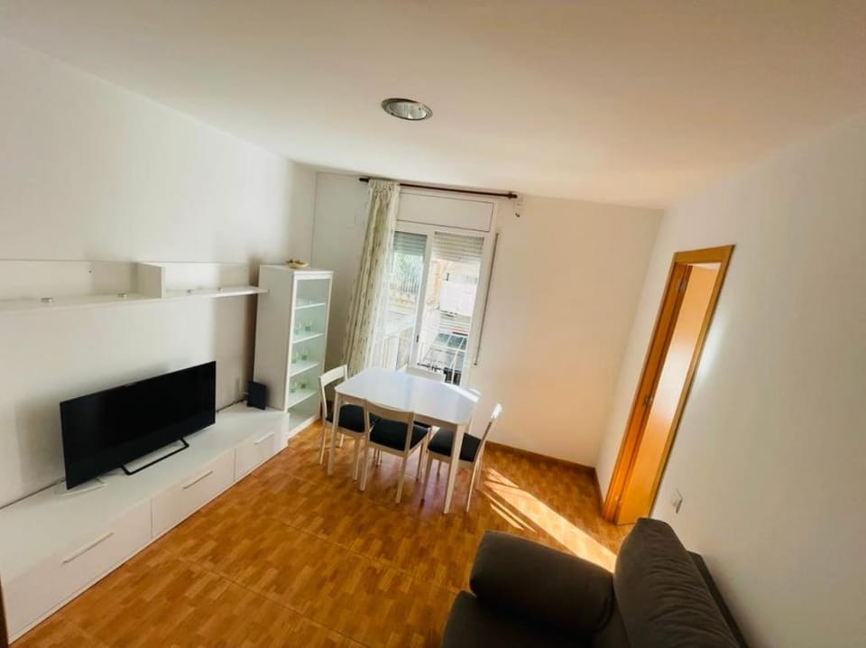 3 bedroom apartment Balcony Med-Rambla Nova Apartment in Tarragona