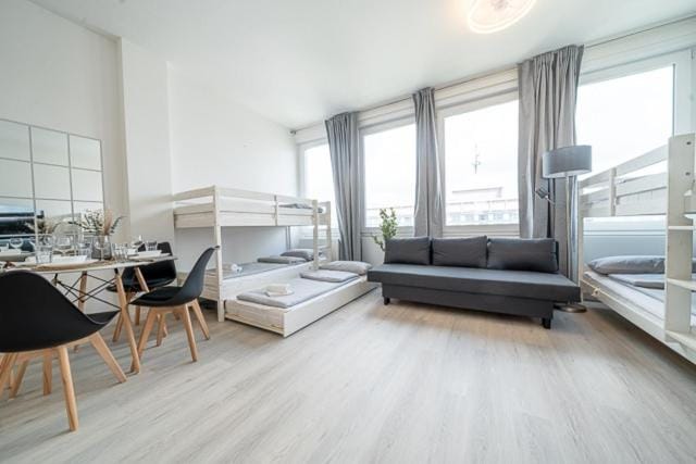 7 Modern city studio for 7 Bogenhausen near Messe Munich Apartment in Munich
