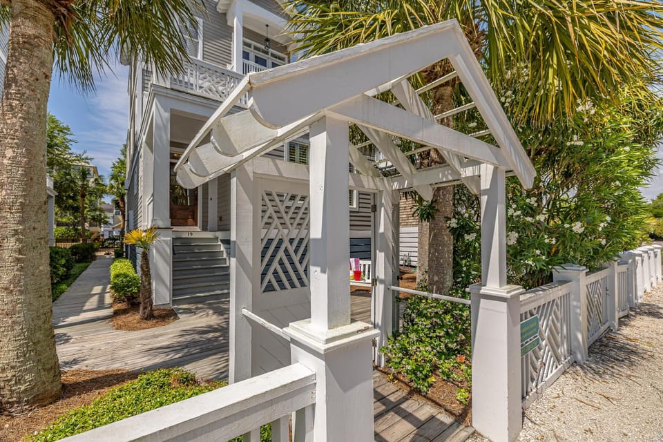 19 Coast - Oleander Cottage House in Saint Simons Island