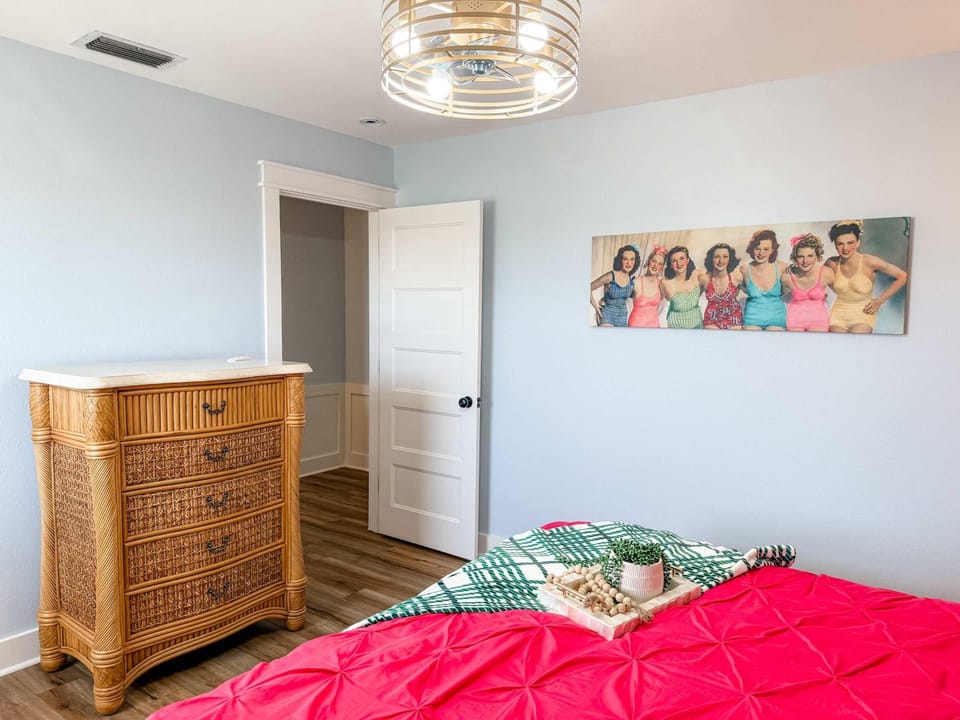 7 Seas Ocean Breeze Sleeps Kitchens St George Island Pet Friendly Family House in Saint George Island