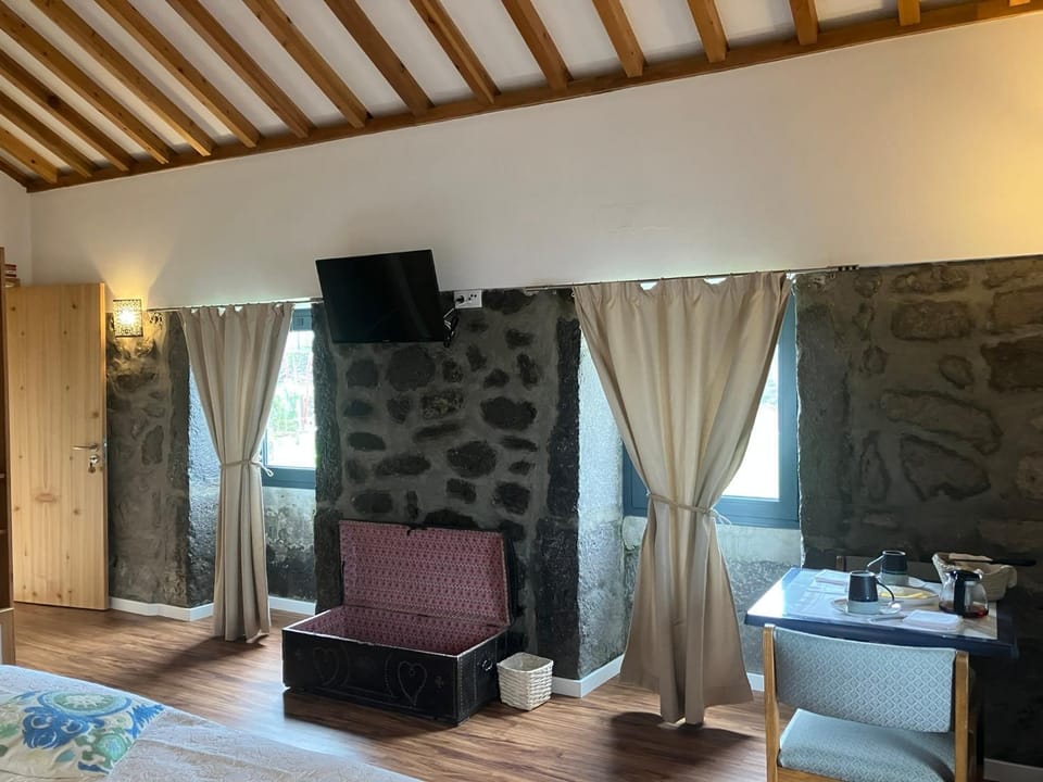 TV and multimedia, Photo of the whole room