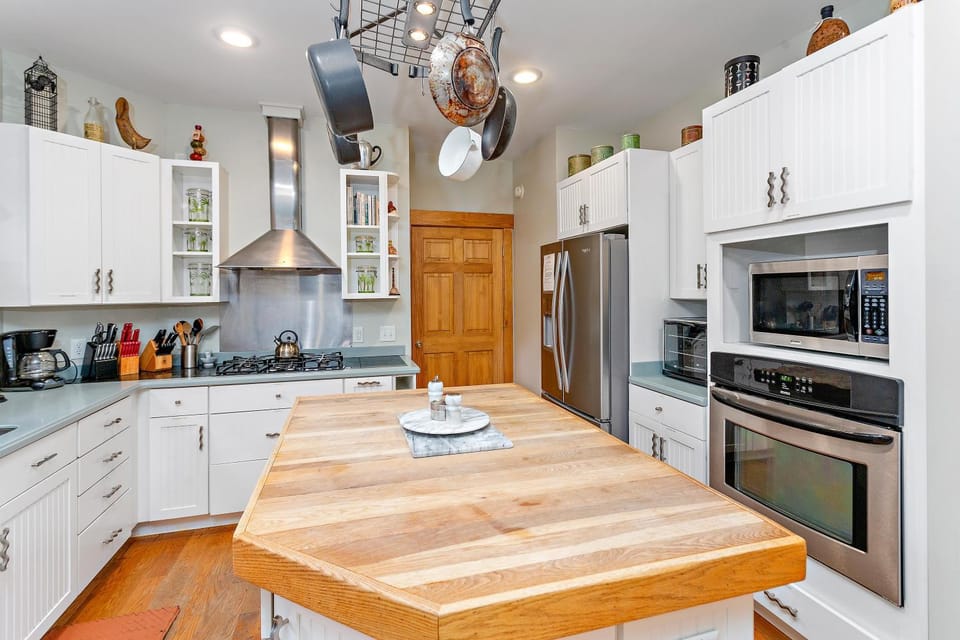 607 May Joe Street House in Saint Simons Island