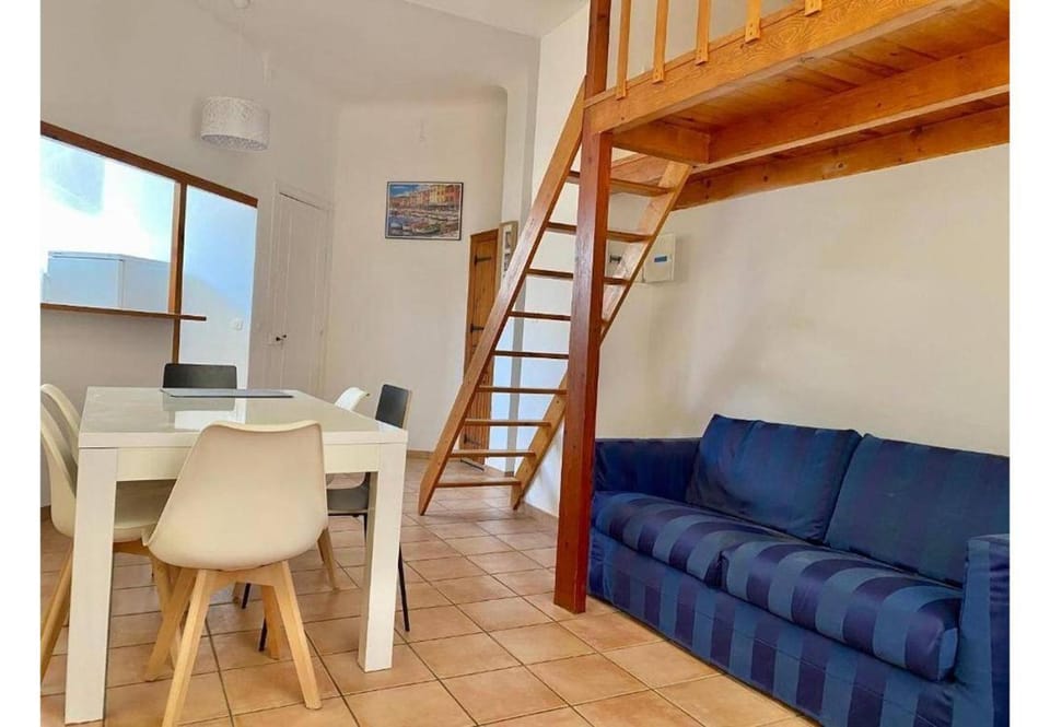 Appartement lumineux avec mezzanine Apartment in Menton