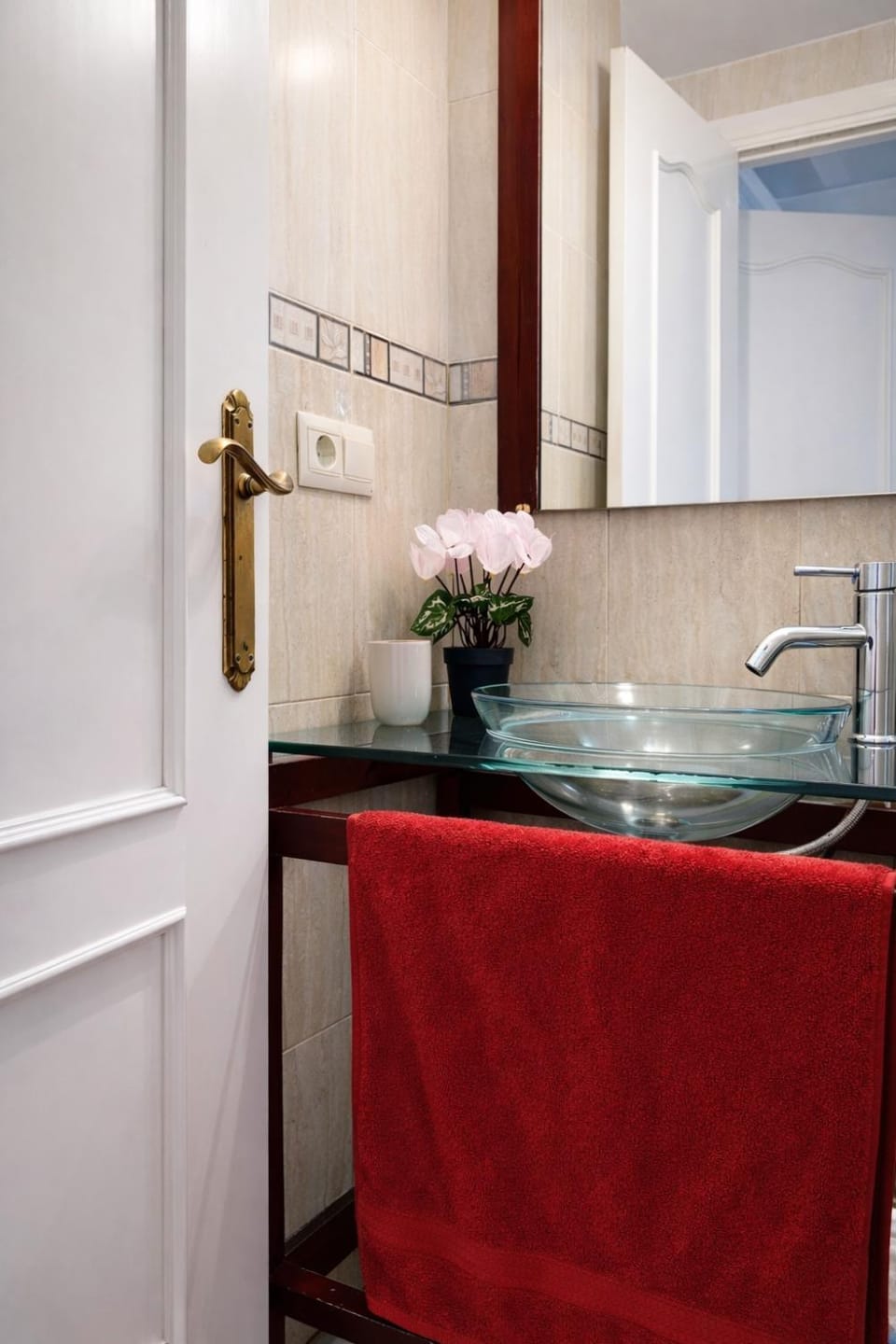 Cosy and Secure Suite Marbella Center Bed and Breakfast in Marbella