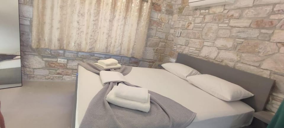 MiK & LENA Nature lodge in Halkidiki