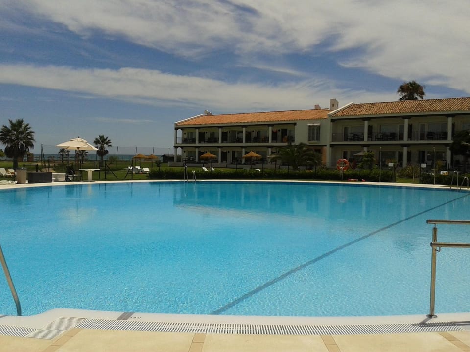 Swimming pool, Swimming pool