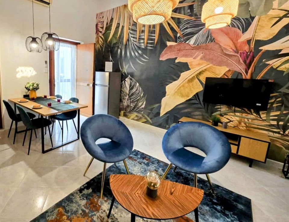 TV and multimedia, Living room, Dining area