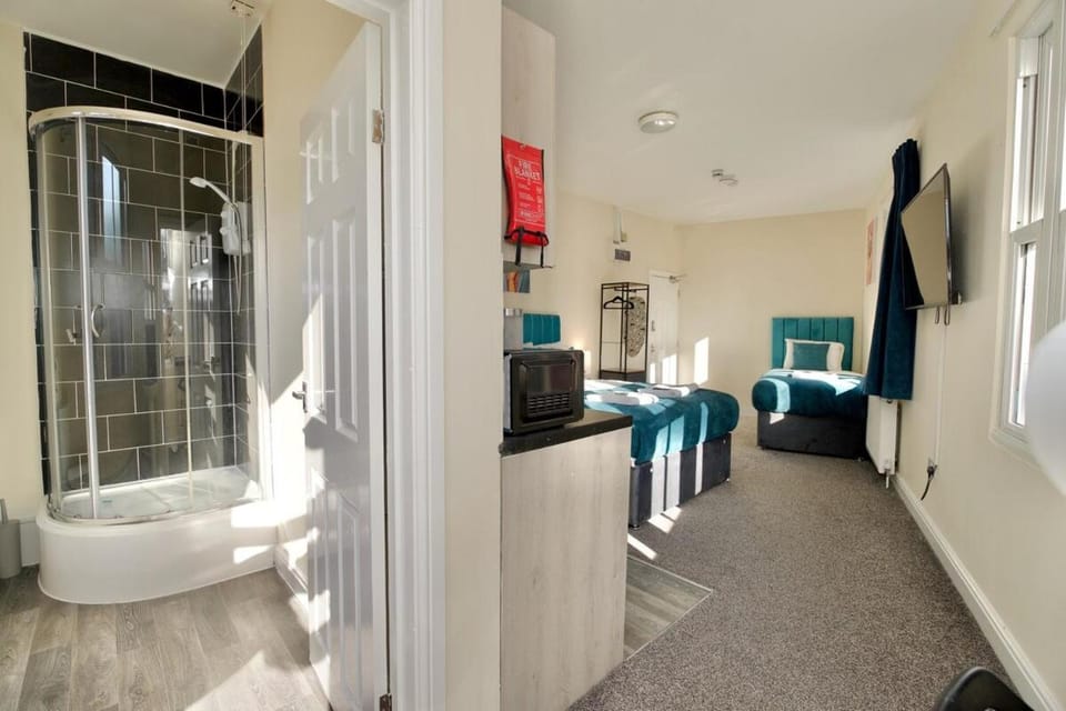 Belgrade Lodge Studio 2 - Netflix, WiFi, City Centre Gem Apartment in Coventry
