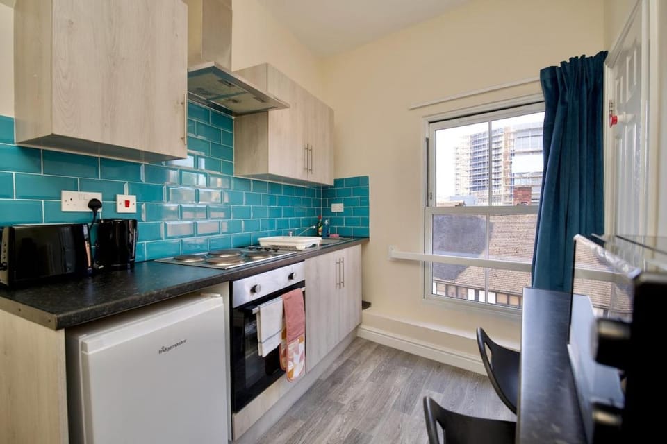 Belgrade Lodge Studio 5 - Free Netflix, Fast WiFi, Parking Apartment in Coventry