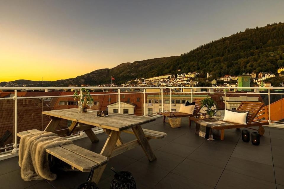 Top-Floor Gem with City Views Apartment in Bergen