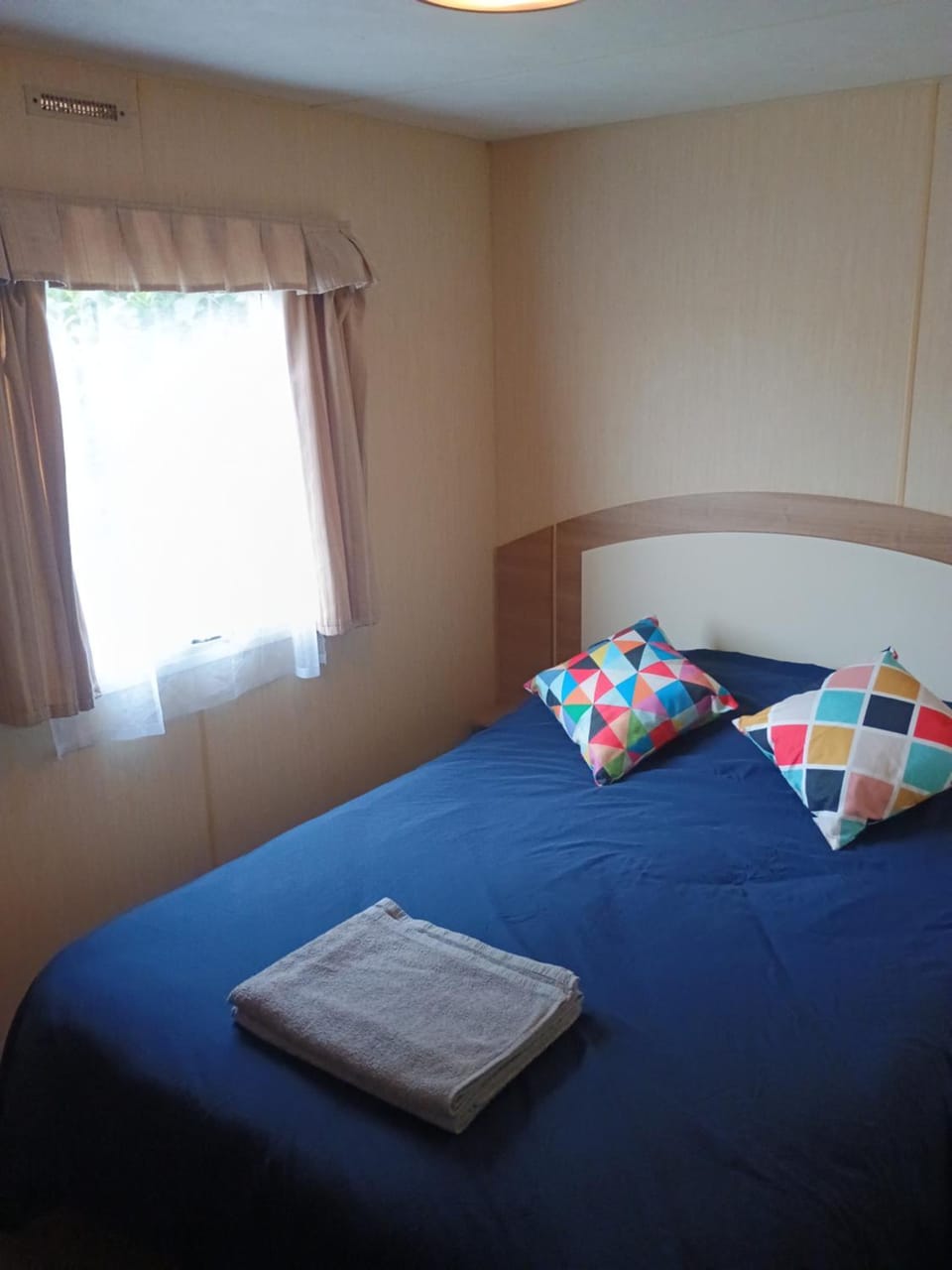 16 Vale Park Campground/ 
RV Resort in Fishguard Holiday Park
