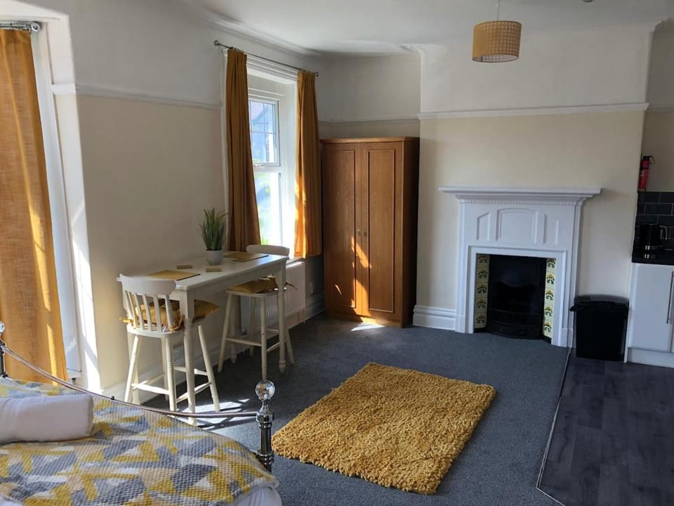 55 Studio No 6 Uplands Apartment in Swansea