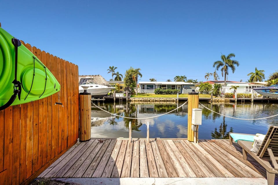 Patio, Day, Natural landscape, Activities, River view, Sports