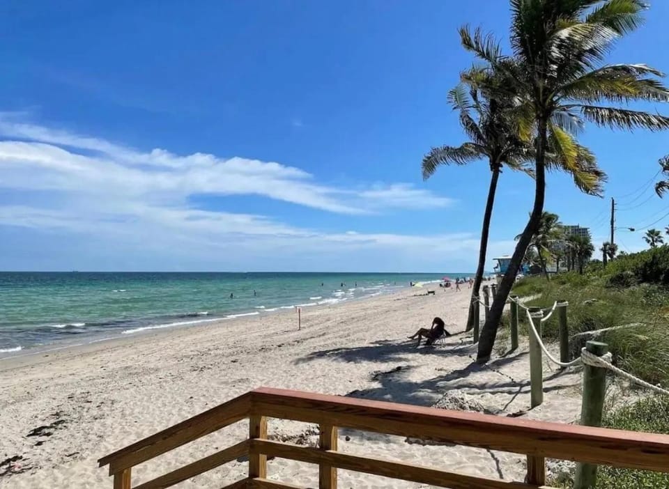 Day, Beach, Sea view, Entertainment, sunbed
