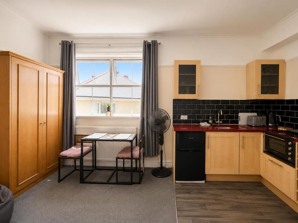 55 Studio No 5 Uplands Apartment in Swansea
