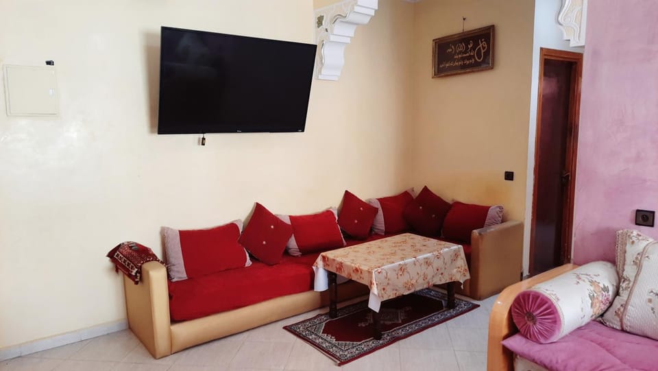 Bed, TV and multimedia, Photo of the whole room, Evening entertainment, Bedroom