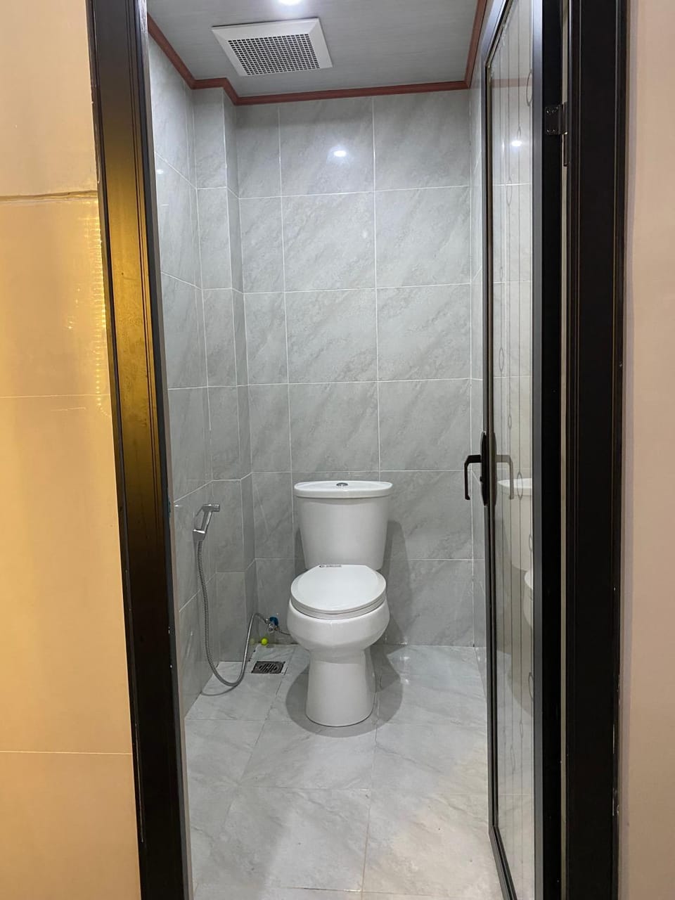 The Tis Guesthouse and Hostel Bed and Breakfast in North Kuta