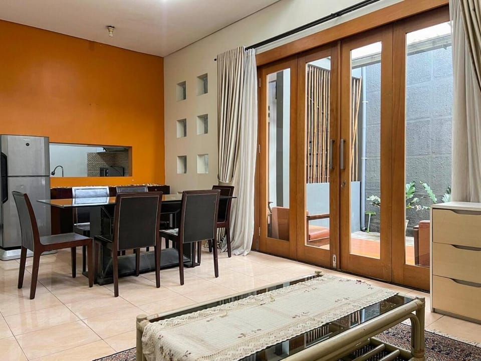 Large Villa 3BR Dago Bandung Apartment in Bandung