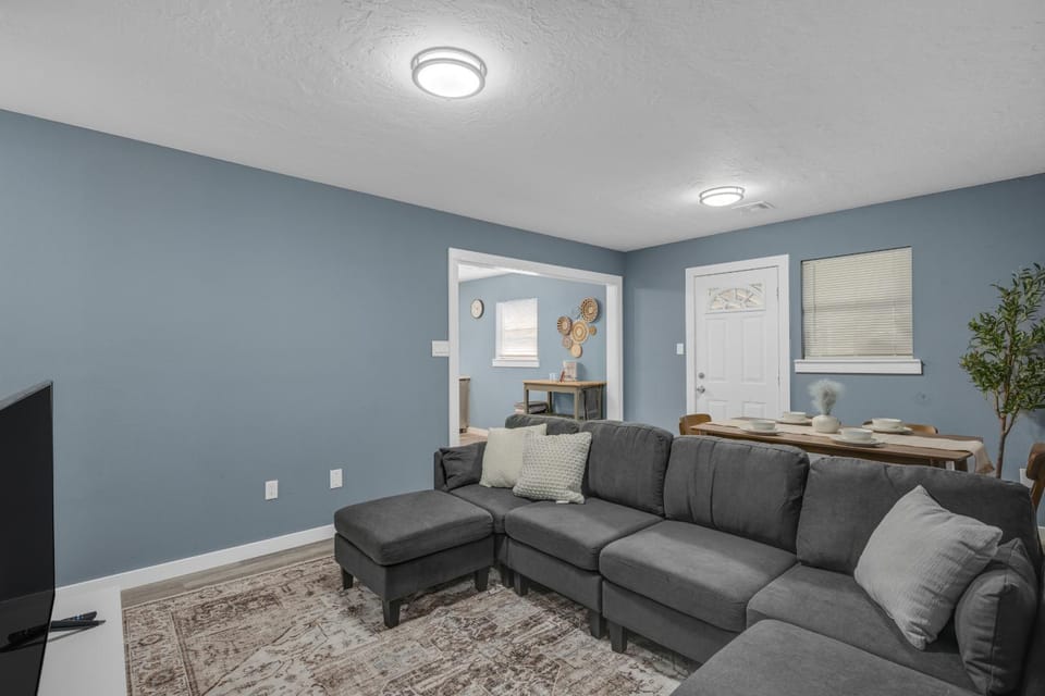 Confy and Cozy - Brand NEW Home House in Lawton