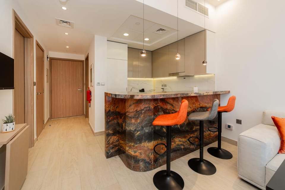TV and multimedia, Kitchen or kitchenette, Living room, Seating area