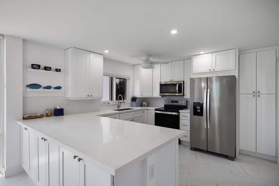 Gorgeous Island Beach Club Condo BRAND NEW House in Sanibel Island