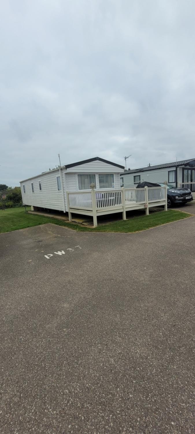 Poppy Caravan Apartment in Leysdown-on-Sea