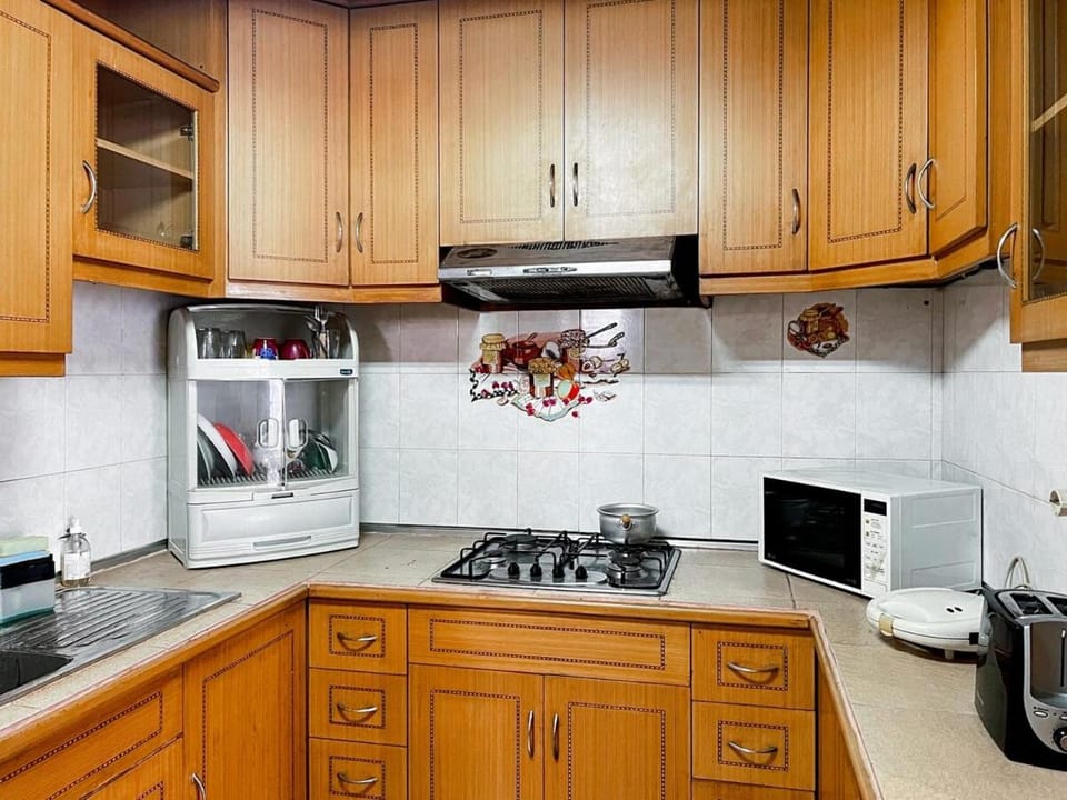 Large and Strategic Rasuna Apt 3BR with WiFi &Pool Apartment in South Jakarta City