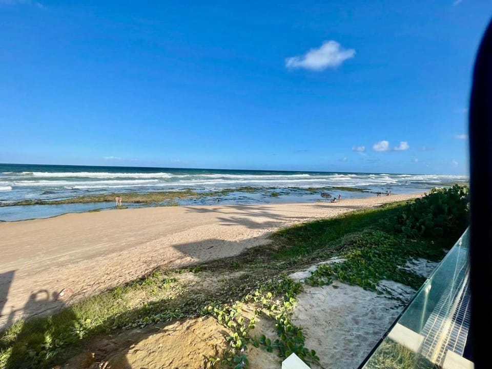 Pé na areia triplex House in Lauro de Freitas