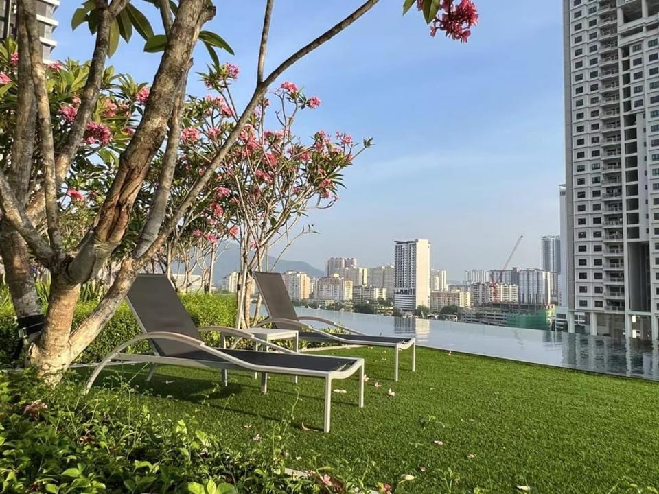 Garden, City view, Garden view, sunbed