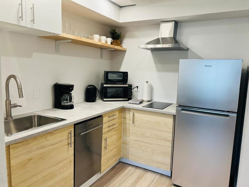 Condo near Epic & Universal,free parking & Netflix Apartment in Orlando