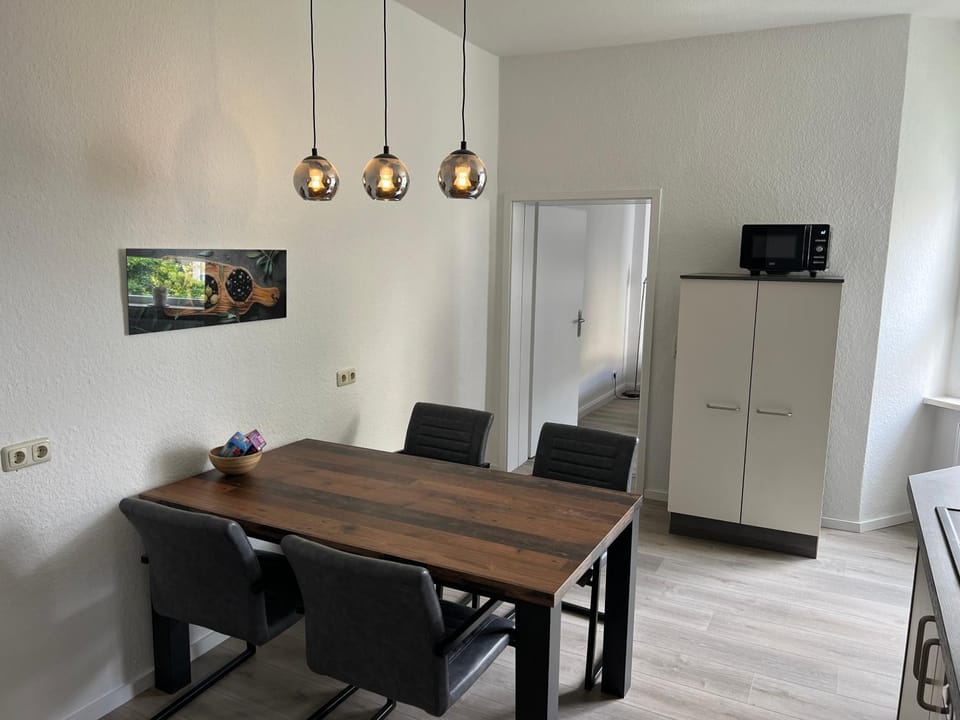 MAGDEBURG STAY MS05 Kleiststrasse 4 - Zentral - Deluxe - 6 Personen - Nahe HBF - Große Wohnung 3 Schlafzimmer - Top Ausstattung Apartment in Magdeburg