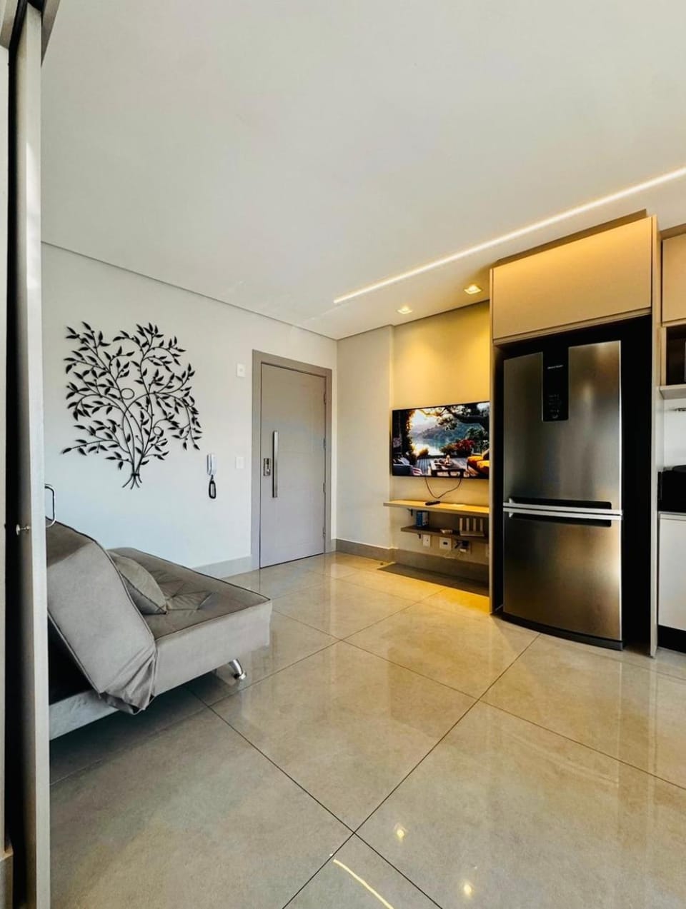 TV and multimedia, Kitchen or kitchenette, Living room, Seating area