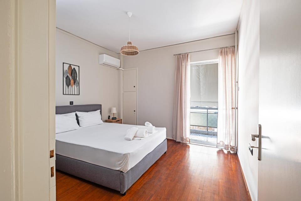 Bed, Balcony/Terrace, Bedroom