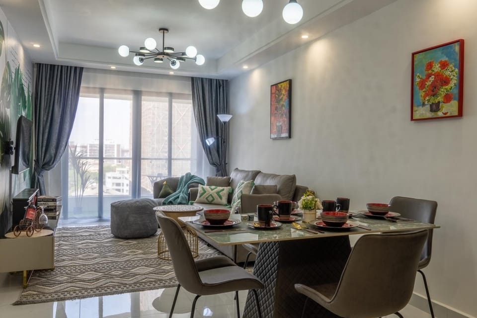 Living room, Seating area, Dining area