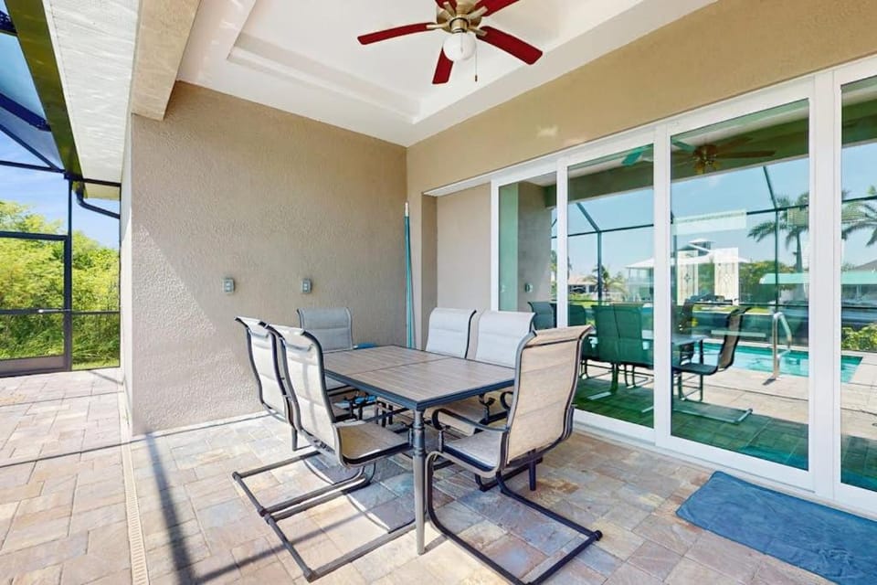 Sea Clarity House in Gulf Cove