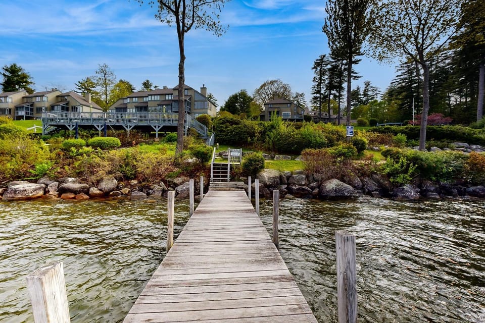 Samoset Lakeside Retreat Apartment in Gilford