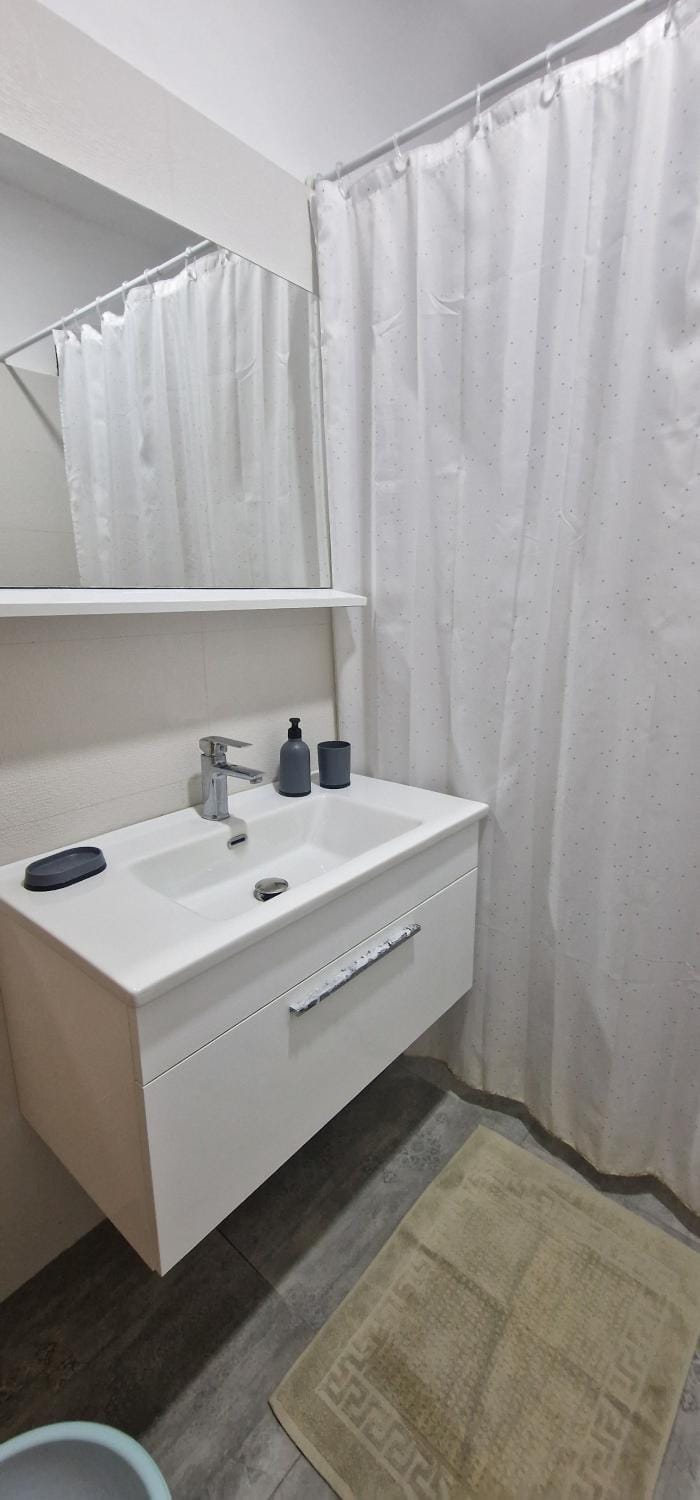 Comfortable holiday apartament Apartment in Tirana County, Albania