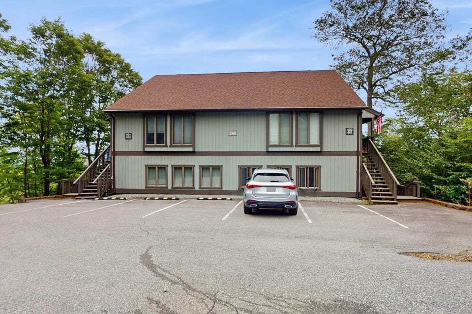 Skyleaf 404 Apartment in Sugar Mountain