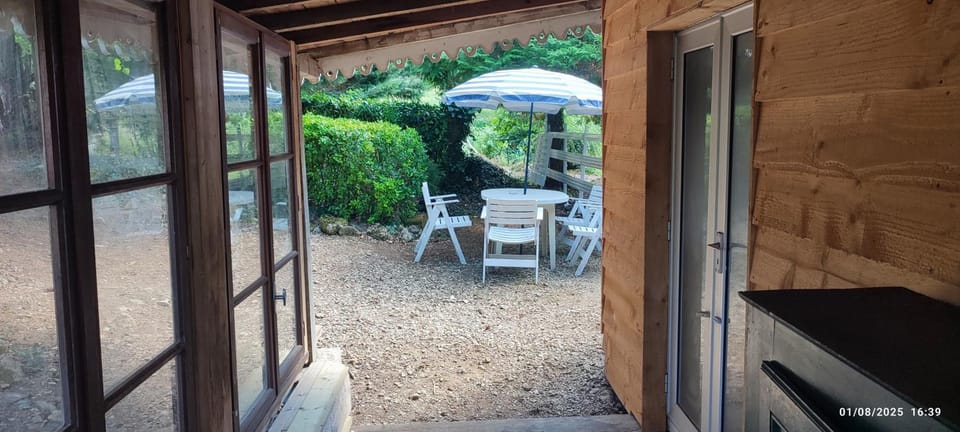 Domaine le lanis la Taniére de Ambre Chalet in Occitanie
