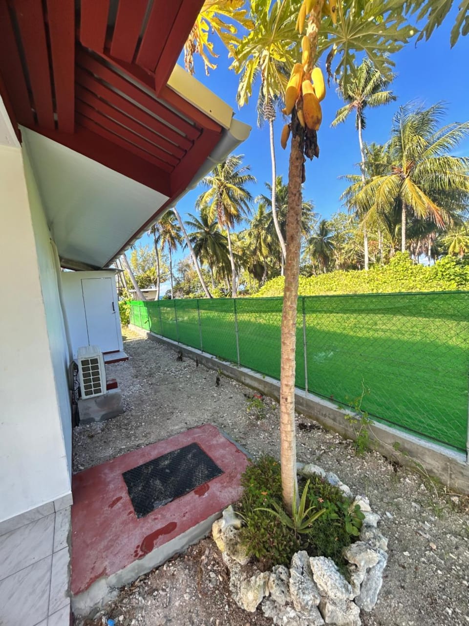 Ori Lodge Rangiroa House in French Polynesia