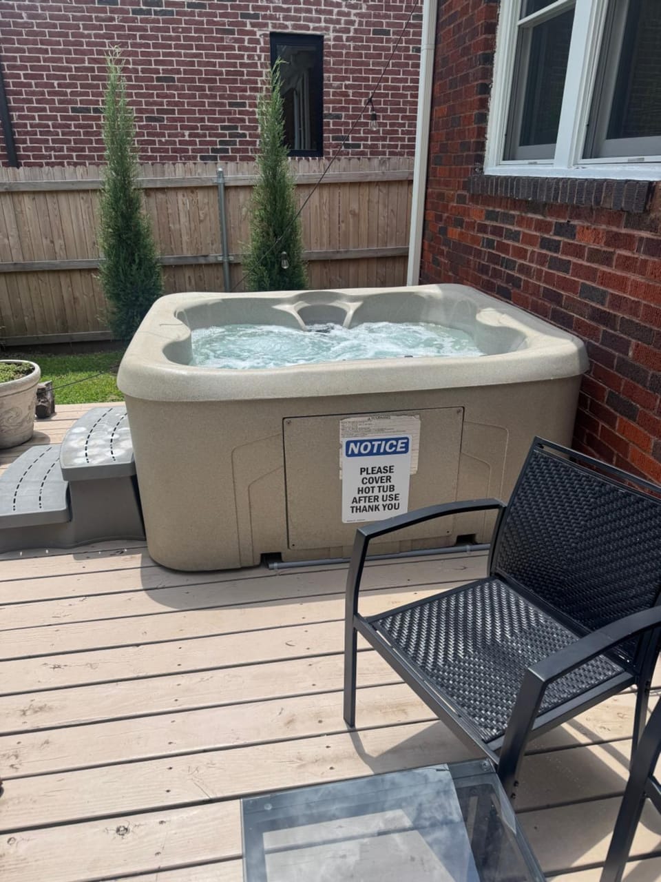 3 bed, office, hot tub, 2 min to Cherry St House in Tulsa