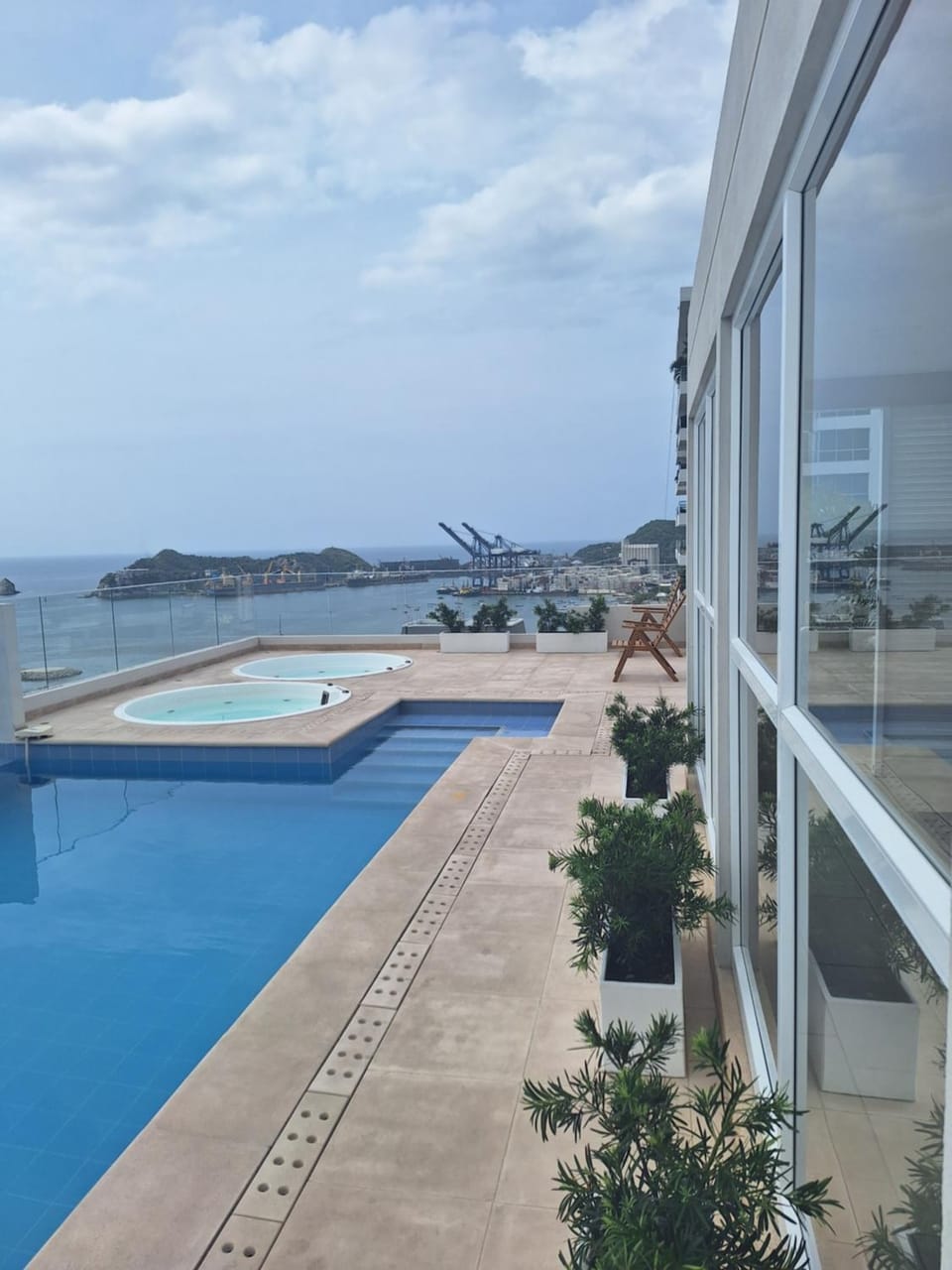 Day, Natural landscape, Hot Tub, Pool view, Sea view, Swimming pool, sunbed