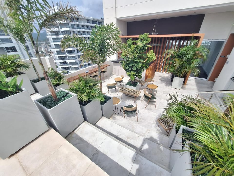 Property building, Patio, Restaurant/places to eat, Day, Garden, Garden, View (from property/room), Balcony/Terrace, Living room, Lounge or bar, Seating area, Garden view