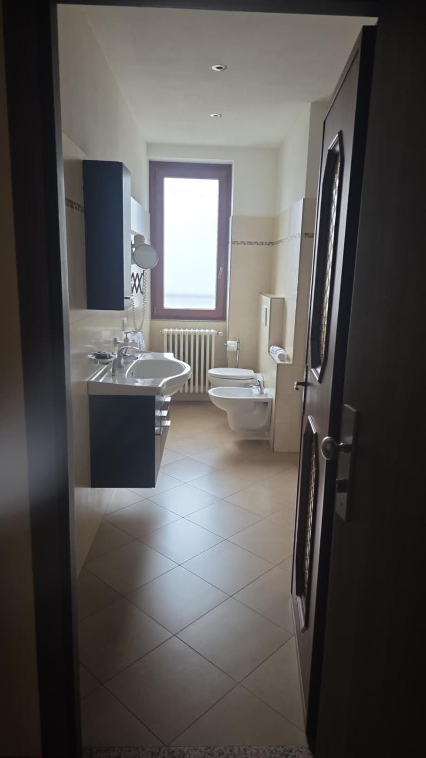 ROOMS CA' TUNIN- ideale per il Trenino Rosso- a pochi minuti a piedi dalla stazione Bed and Breakfast in Province of Brescia