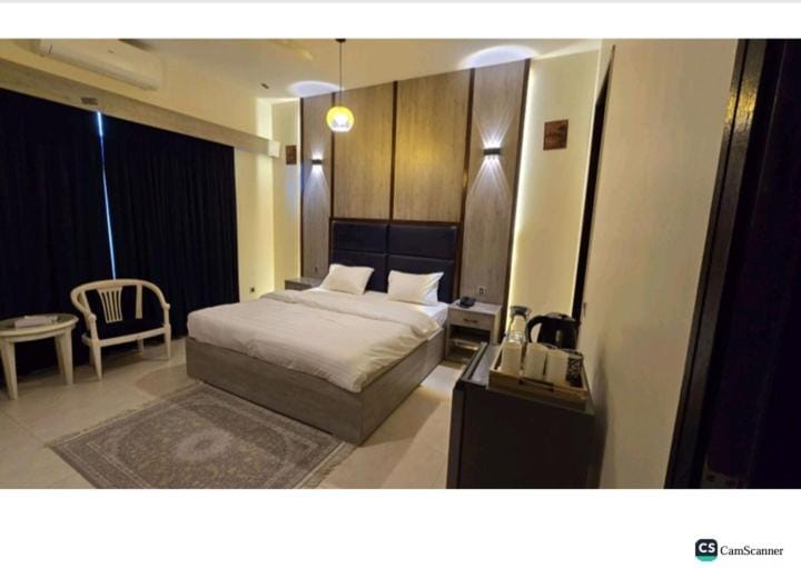 Aroma rooms banglow Bed and Breakfast in Karachi