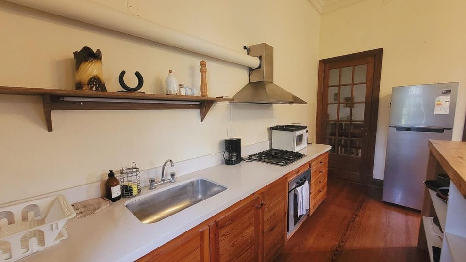 Tudor House - Stay in Chascomús Apartment hotel in Chascomús