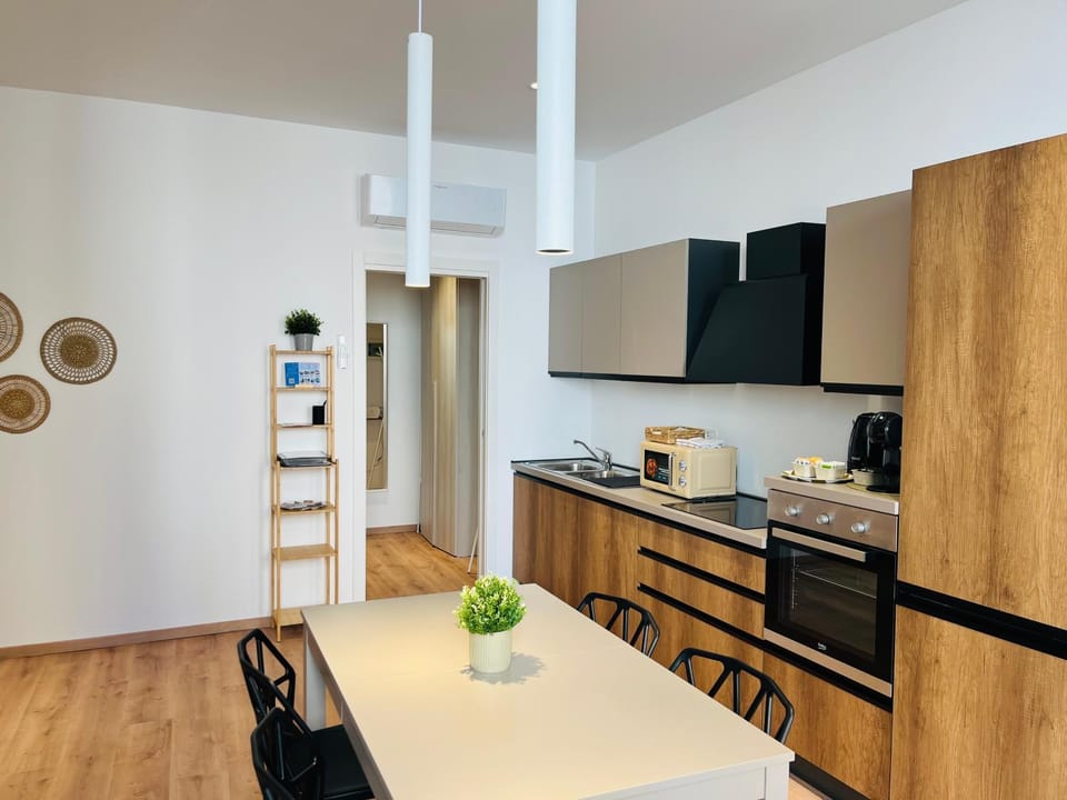 Kitchen or kitchenette, dishwasher, oven, pet friendly, stove, toaster