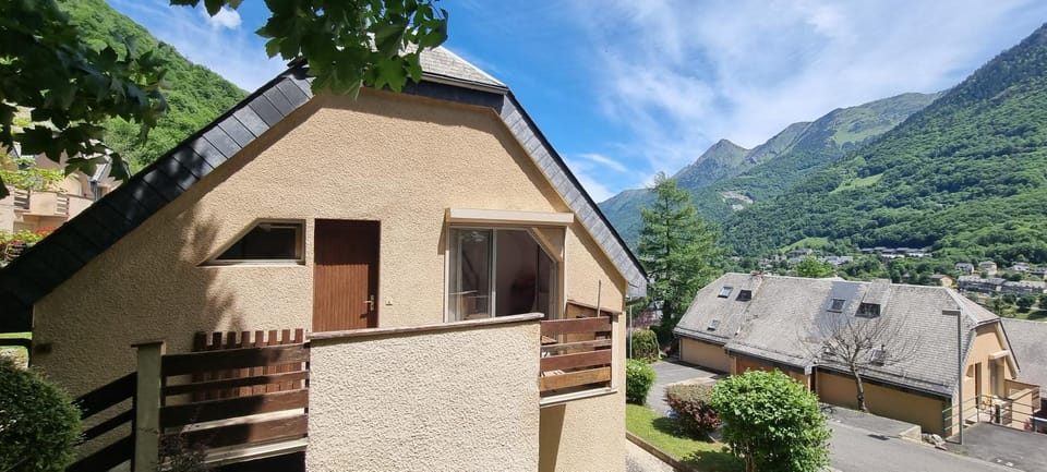 Property building, Mountain view